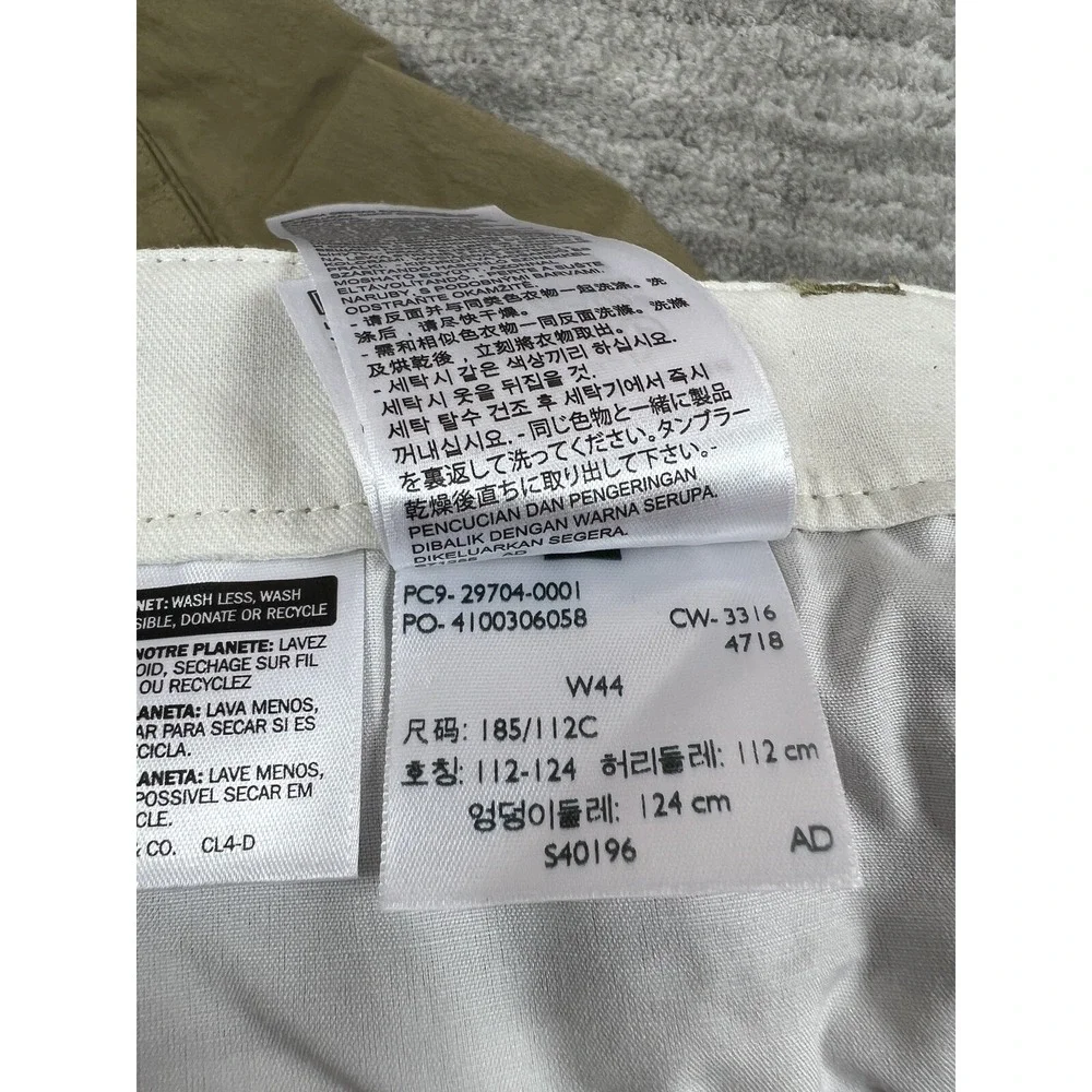 Dockers Cargo Shorts Mens 44 Khaki Tan Stretch Cotton 6-Pocket Utility Casual
